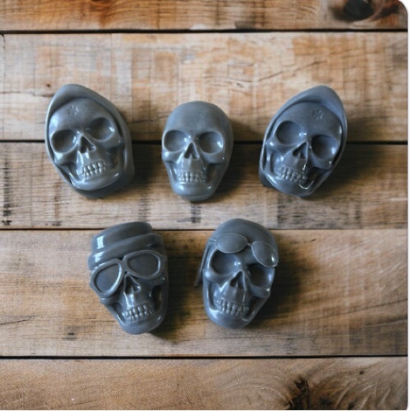 Handmade Eucalyptus & Vanilla Charcoal Soap - Skull - 1 bar - Picture 2 of 5